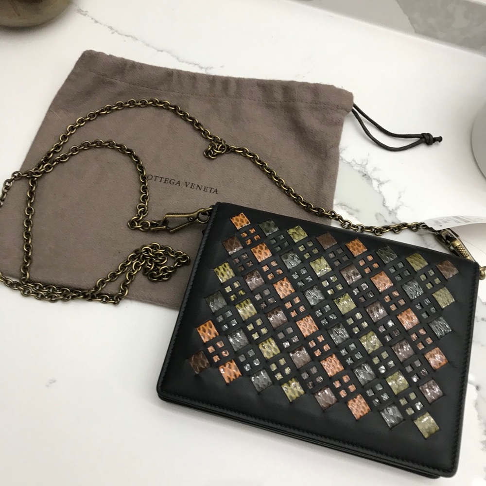 BOTTEGA VENETA Snakeskin intrecciato Crossbody - Picture 2 of 16